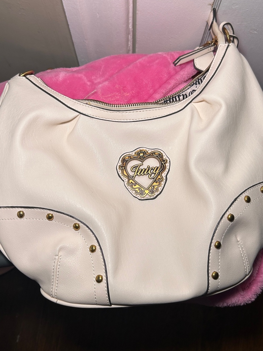 Juicy Couture Cream Leather Shoulder Bag with Heart Emblem
